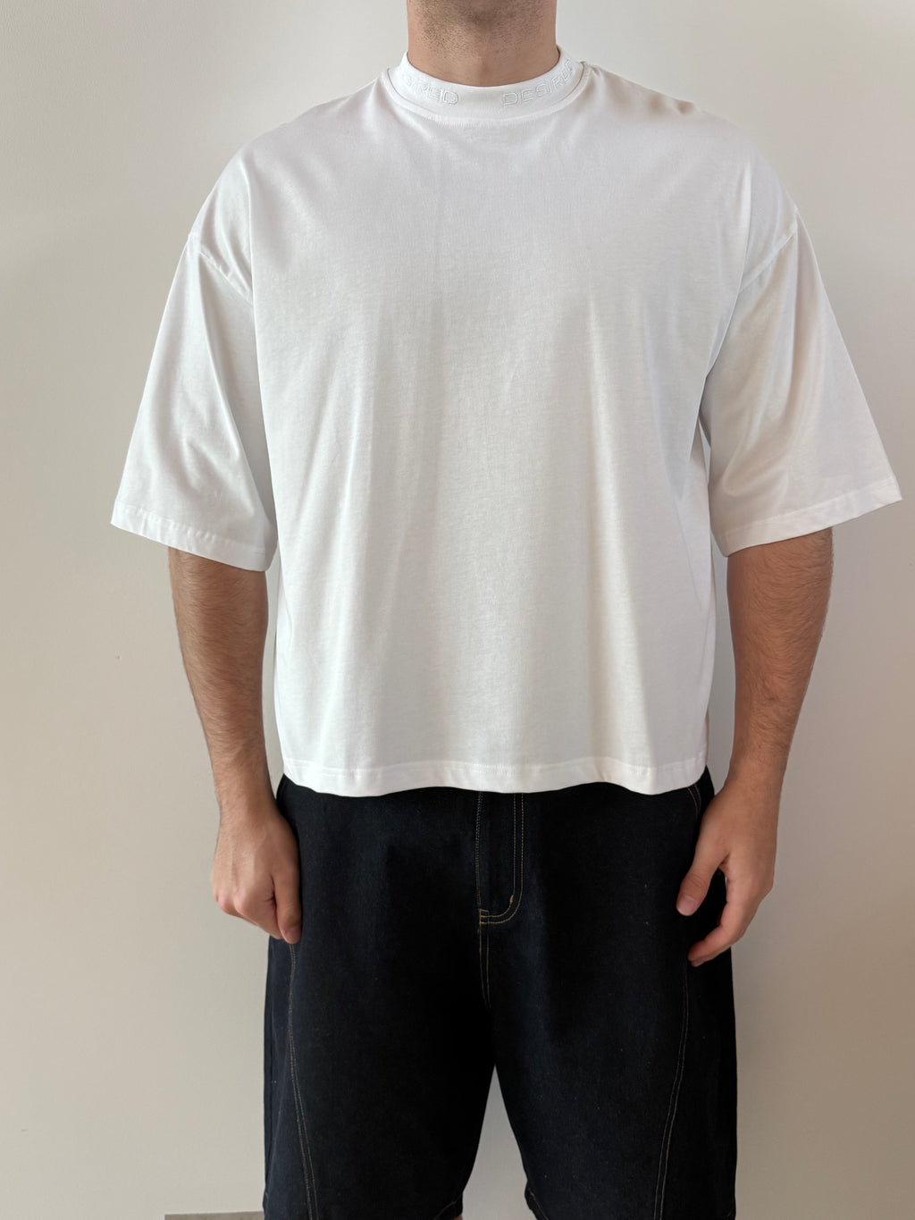 Cropped T-Shirt - White