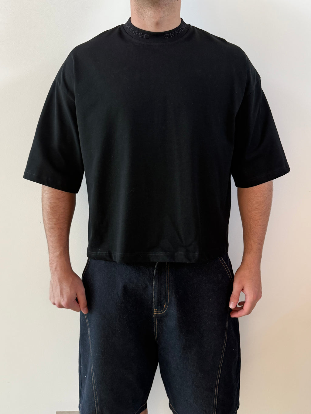 Cropped T-Shirt - Black