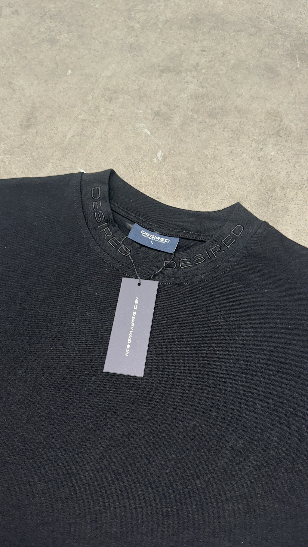 Cropped T-Shirt - Black